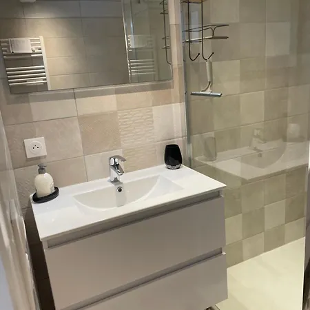 Apartment Studio Plage-tout A Pied Frejus